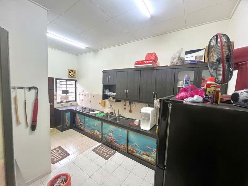 Taman Pulai Indah untuk Untuk Dijual - RM 450,000, Mac 2026 - Kitchen - PropertyGuru.com.my