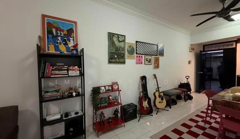 Condominium for Sale at De Rozelle - Imran Ismadi - Living Room - PropertyGuru.com.my