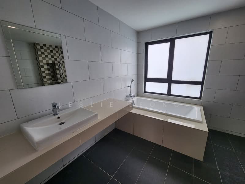 Tamansari Amaryllis untuk Untuk Disewa - RM 3,500 /bulan, Mac 2026 - Bathroom - PropertyGuru.com.my