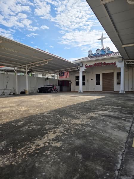 1 Storey Bungalow House at Kampung Melayu Air Itam untuk Untuk Dijual - RM 3,200,000, Mac 2026 - Exterior - PropertyGuru.com.my