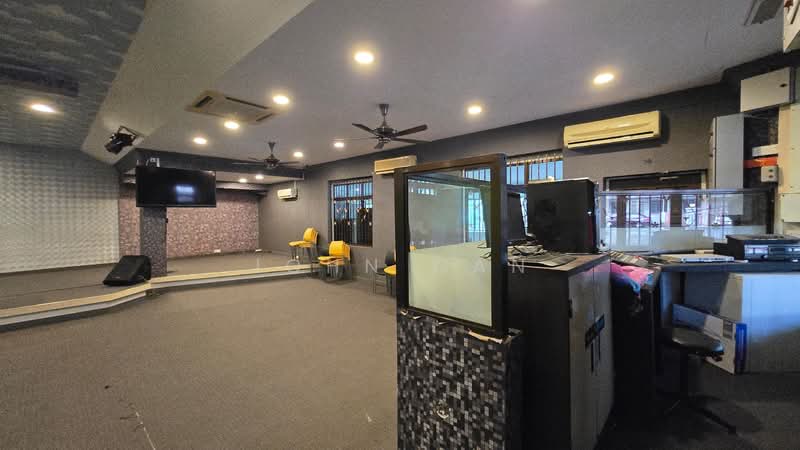 1 Storey Bungalow House at Kampung Melayu Air Itam untuk Untuk Dijual - RM 3,200,000, Mac 2026 - Interior - PropertyGuru.com.my