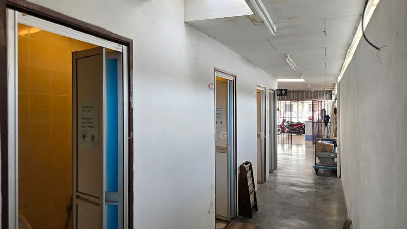 1 Storey Bungalow House at Kampung Melayu Air Itam untuk Untuk Dijual - RM 3,200,000, Mac 2026 - Corridor - PropertyGuru.com.my