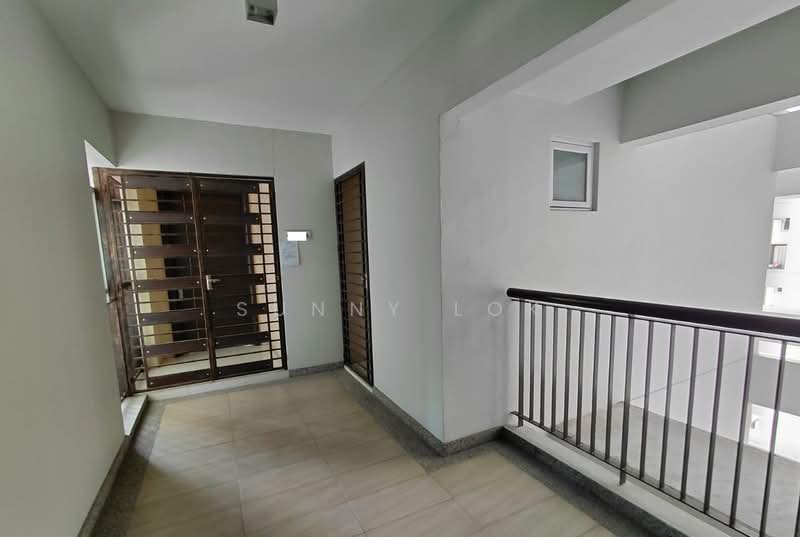 Kondominium untuk Dijual di Platino Condominium - Sunny Lok - Corridor - PropertyGuru.com.my