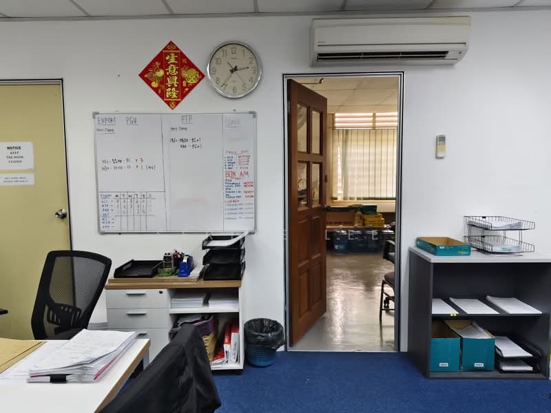 Shop / Office for Rent in Taman Molek (Johor Bahru) - Serene Lee - Interior - PropertyGuru.com.my