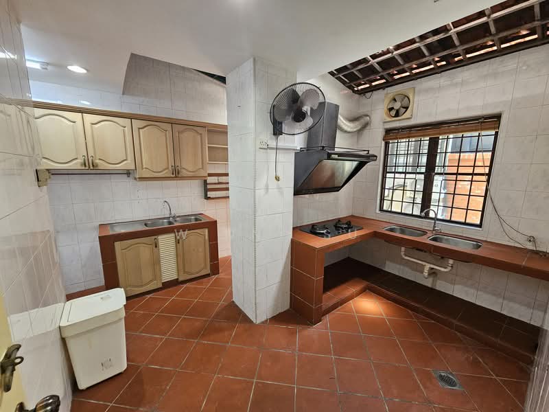2-storey Terraced House for Rent in Bukit Jelutong (Shah Alam) - Winny Su - Kitchen - PropertyGuru.com.my