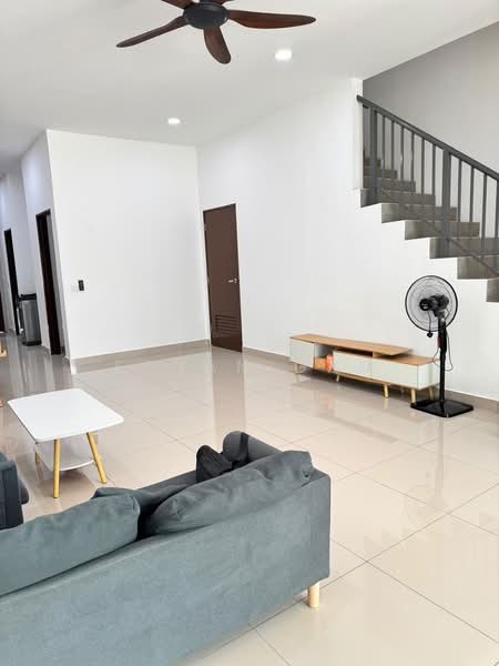 2-storey Terraced House for Rent in Taman Mount Austin (Tebrau) - Ethan Gan - Living Room - PropertyGuru.com.my