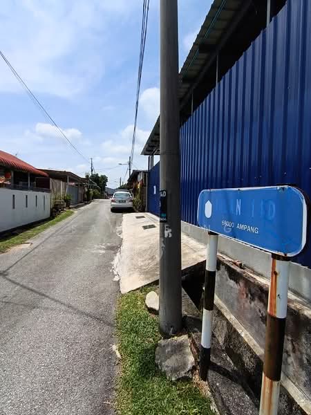 Ampang 1sty Landed House 3600sqft Offer TO Rent! untuk Untuk Disewa - RM 2,000 /bulan, Mac 2026 - Exterior - PropertyGuru.com.my