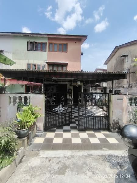 3-storey Terraced House for Sale in Taman Sri Muda (Shah Alam) - Yogesvaran Poovan - Exterior - PropertyGuru.com.my