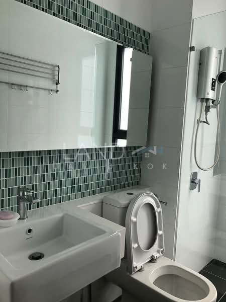 Residential Suites @ HighPark untuk Untuk Disewa - RM 2,000 /bulan, Mac 2026 - Bathroom - PropertyGuru.com.my
