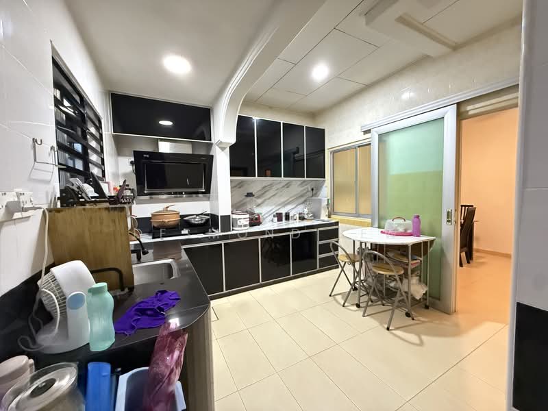 Rumah Teres untuk Dijual di Taman Mutiara Rini (Skudai) - Desmond Lew - Kitchen - PropertyGuru.com.my
