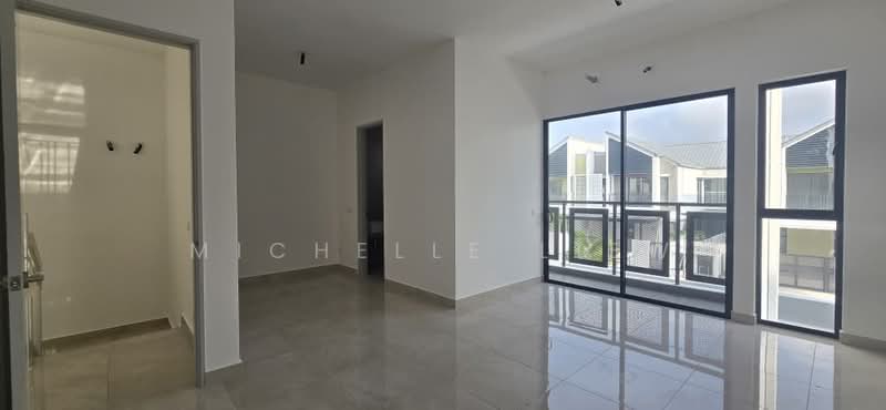 2-storey Terraced House for Rent in Telok Panglima Garang (Selangor) - Michelle Liew - master bedroom - PropertyGuru.com.my