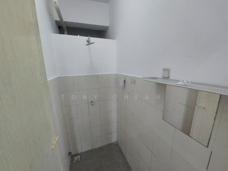 Apartment for Sale at Shineville Garden - Tony Cheah - Bathroom - PropertyGuru.com.my