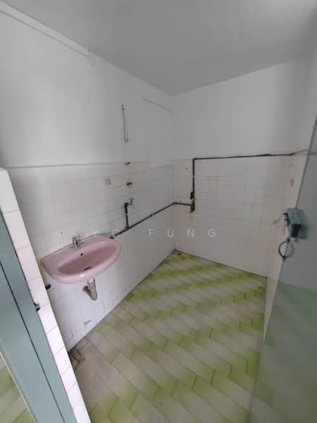 Taman Johor untuk Untuk Dijual - RM 520,000, Mac 2026 - Bathroom - PropertyGuru.com.my