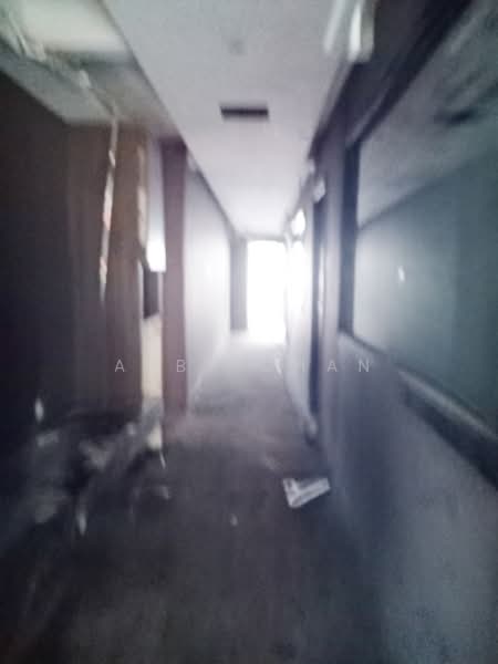 Office for Rent in Bandar Puteri Puchong (Puchong) - Abby Chan - Corridor - PropertyGuru.com.my