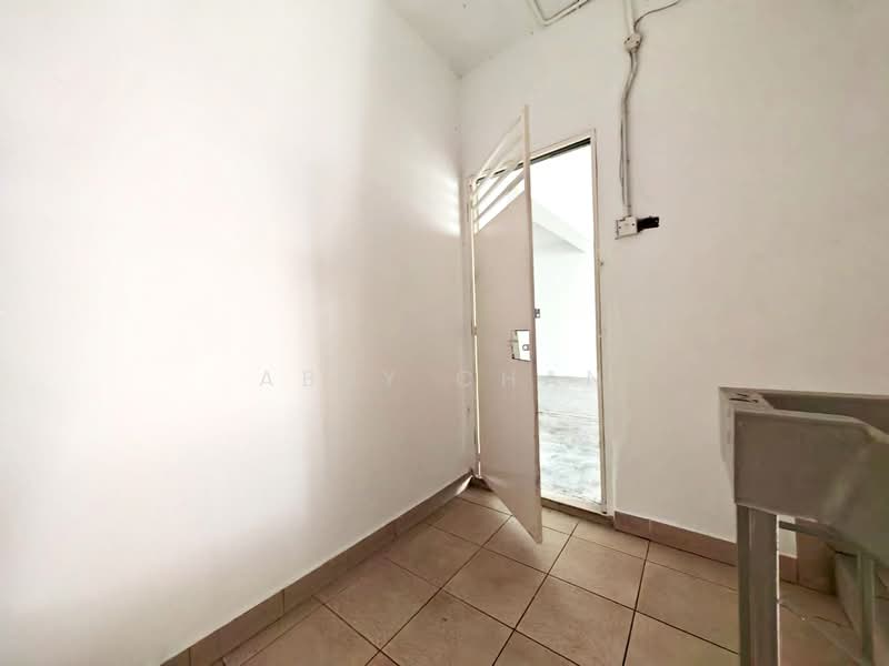 Office for Rent in Bandar Puteri Puchong (Puchong) - Abby Chan - Interior - PropertyGuru.com.my