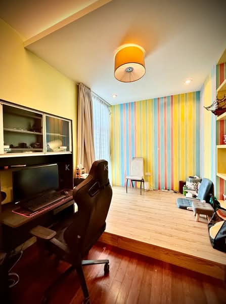 Kondominium untuk Dijual di Fettes Residence - KK Kwok - Study - PropertyGuru.com.my
