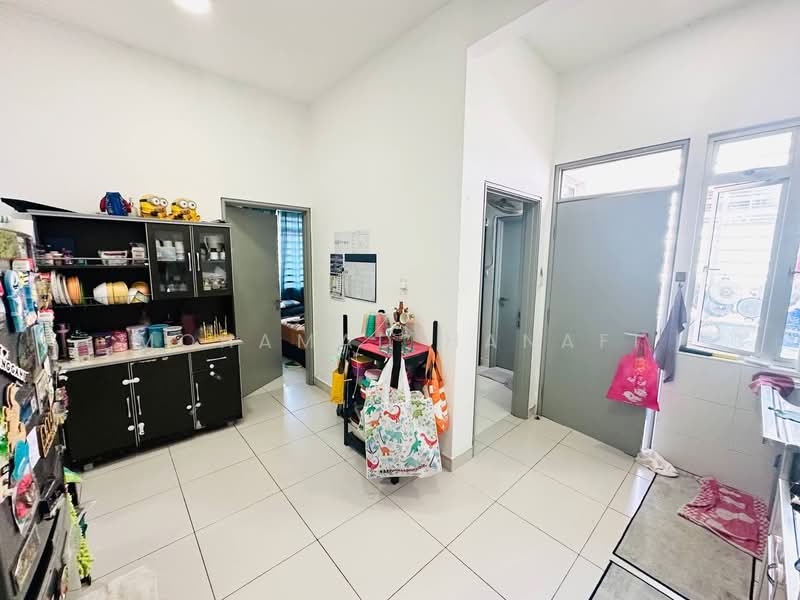 2-storey Terraced House for Sale in Kota Seriemas (Nilai) - Mohamad Hanafi - Kitchen - PropertyGuru.com.my