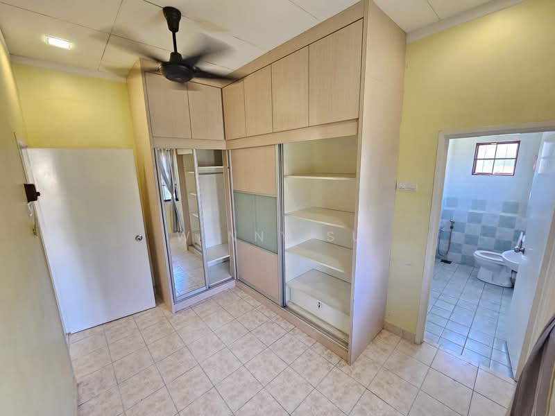 Bukit Jelutong untuk Untuk Dijual - RM 1,350,000, Mac 2026 - Bedroom - PropertyGuru.com.my