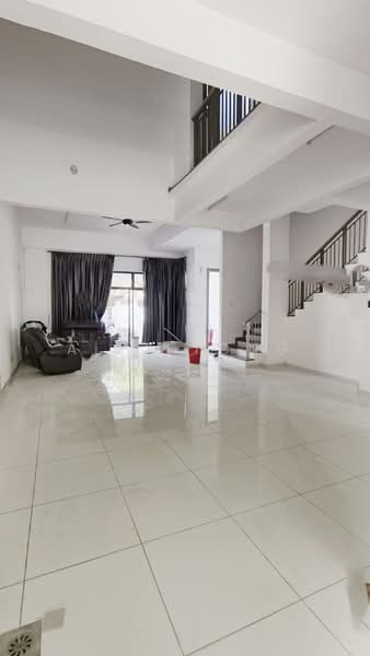 Emerald @ TTDI Alam Impian untuk Untuk Disewa - RM 2,200 /bulan, Mac 2026 - Living Room - PropertyGuru.com.my