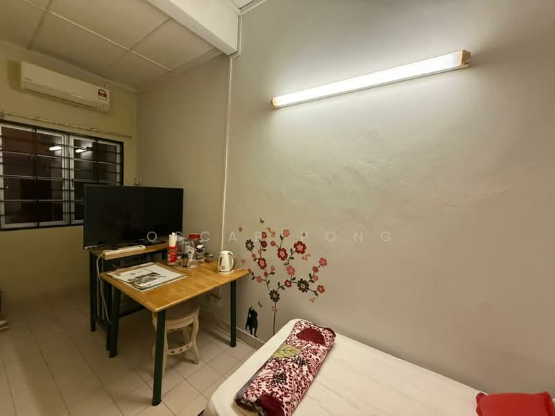 Terraced House for Sale in Bukit Rahman Putra (Sungai Buloh) - Oscar Pong - Bedroom - PropertyGuru.com.my