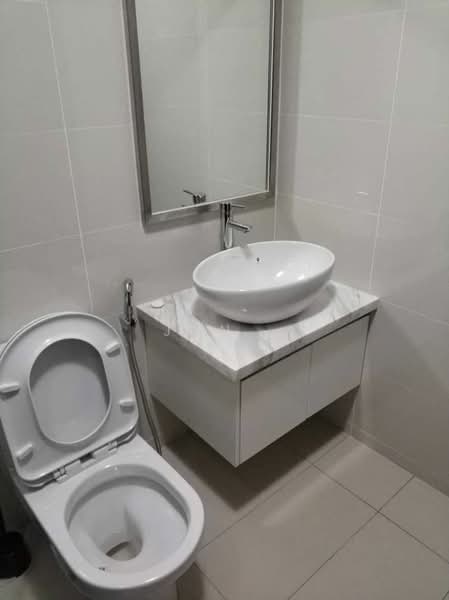 Service Residence for Rent at Centrus Soho - Jon . - Bathroom - PropertyGuru.com.my