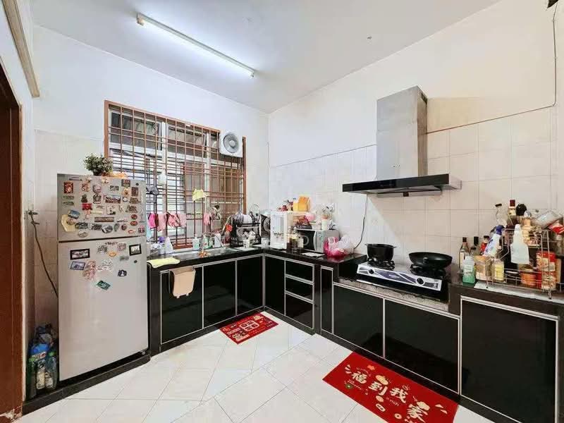 2-storey Terraced House for Sale in Austin Perdana (Tebrau) - Desmond Lew - Kitchen - PropertyGuru.com.my