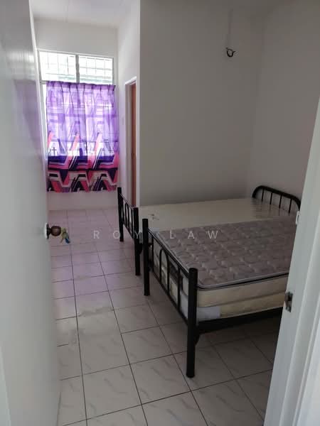 Rumah Teres untuk Disewa di Taman Politeknik (Telok Kemang) - Roy Law - Bedroom - PropertyGuru.com.my