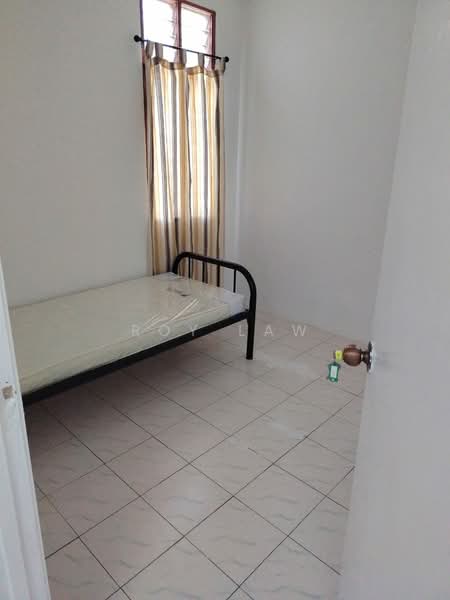 Rumah Teres untuk Disewa di Taman Politeknik (Telok Kemang) - Roy Law - Bedroom - PropertyGuru.com.my