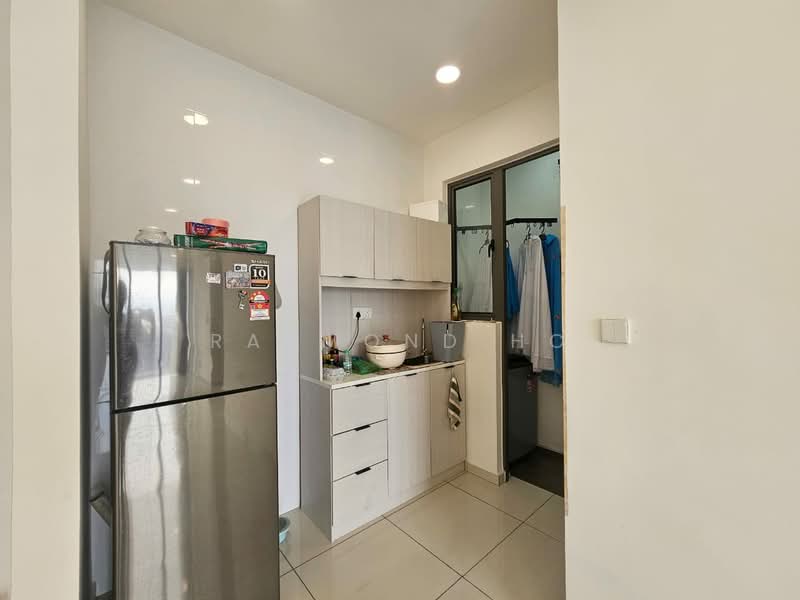 Service Residence for Rent at Kenwingston Platz - Raymond Ho - Kitchen - PropertyGuru.com.my