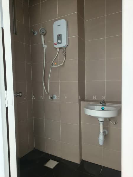 Apartment for Rent at Seri Topaz - Janice Ling - Bathroom - PropertyGuru.com.my