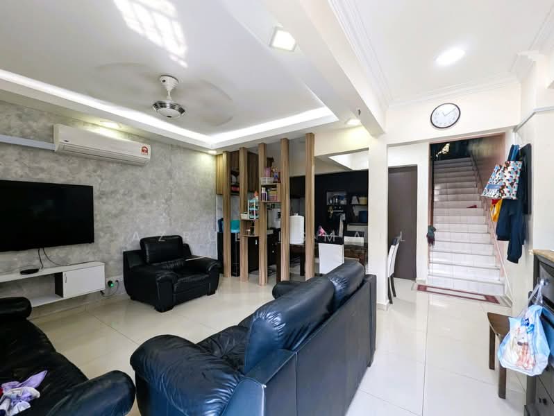 Taman Selayang Mulia untuk Untuk Dijual - RM 560,000, Mac 2026 - Living Room - PropertyGuru.com.my