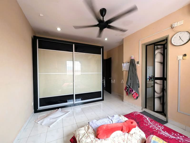 Taman Selayang Mulia untuk Untuk Dijual - RM 560,000, Mac 2026 - Bedroom - PropertyGuru.com.my