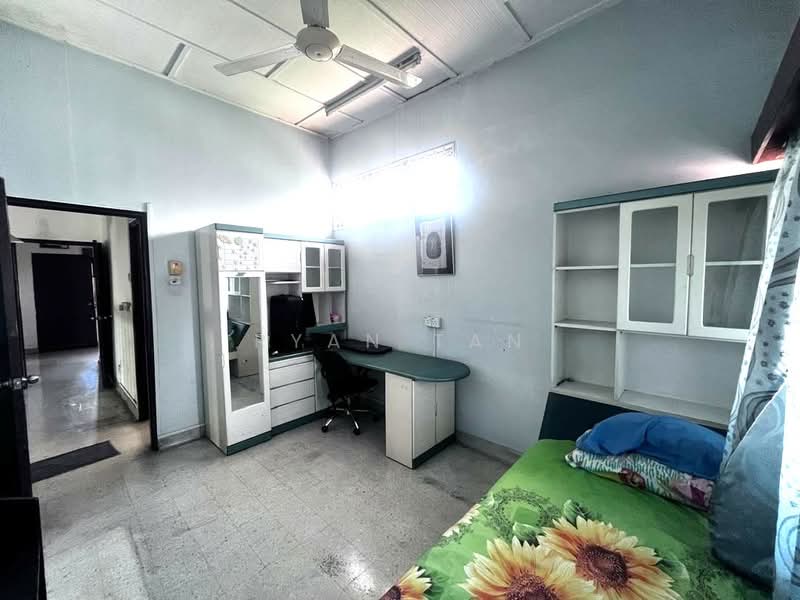 Jalan Ipoh untuk Untuk Dijual - RM 1,680,000, Mac 2026 - Bedroom - PropertyGuru.com.my