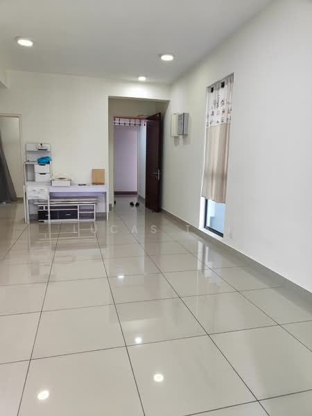 Ascenda Residence @ Skyarena untuk Untuk Disewa - RM 1,700 /bulan, Mac 2026 - Living Room - PropertyGuru.com.my