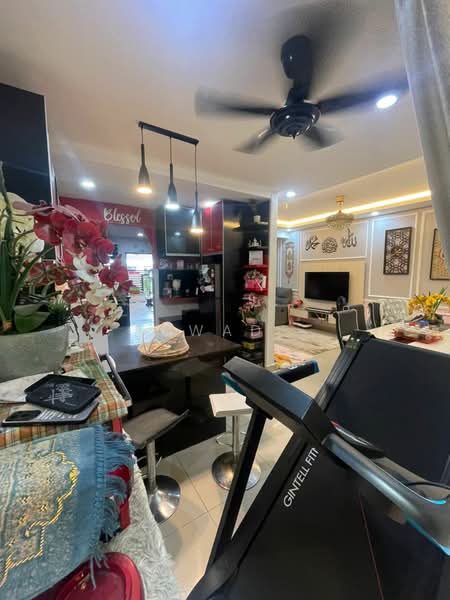 Taman Siakap, Seberang Jaya untuk Untuk Dijual - RM 500,000, Mac 2026 - Living Room - PropertyGuru.com.my