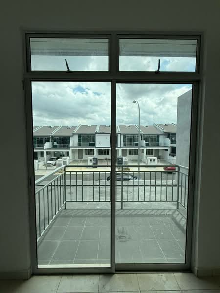 2-storey Terraced House for Sale in Taman Pulai Mutiara (Iskandar Puteri (Nusajaya)) - Kelvin Koay - Balcony - PropertyGuru.com.my
