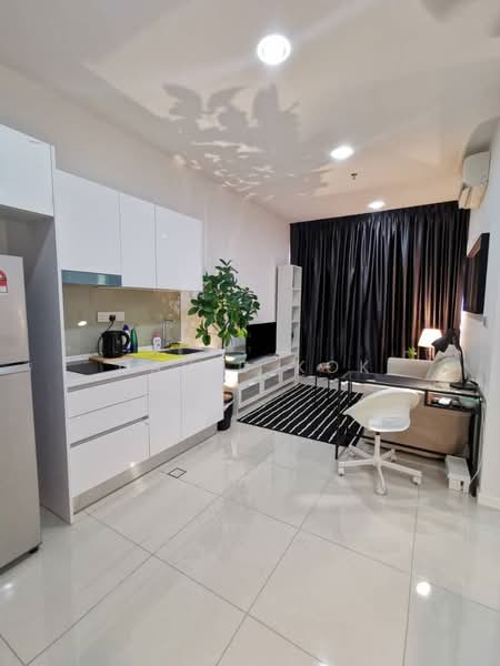 Residential Suites @ HighPark untuk Untuk Disewa - RM 2,200 /bulan, Mac 2026 - Living Room - PropertyGuru.com.my