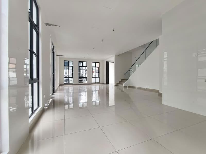 Cluster House for Sale in Setia Tropika (Johor Bahru) - Desmond Lew - Living Room - PropertyGuru.com.my