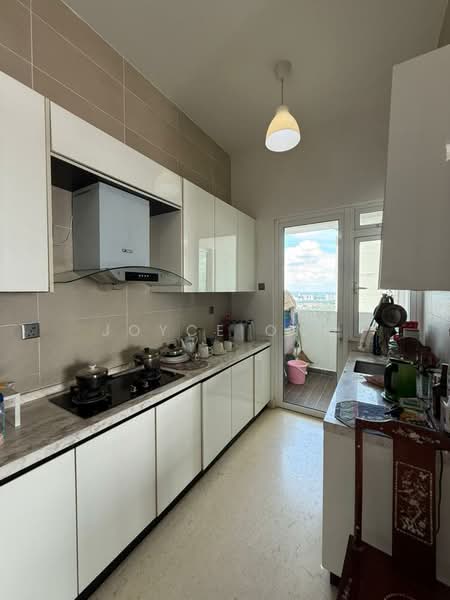 Service Residence for Sale at TriTower Residence @ Johor Bahru Sentral - Joyce Ong - Kitchen - PropertyGuru.com.my