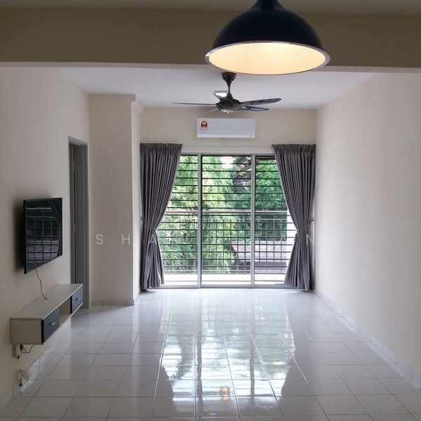 Pangsapuri untuk Dijual di Puri Pesona Apartment - Shawn Tan - Living Room - PropertyGuru.com.my