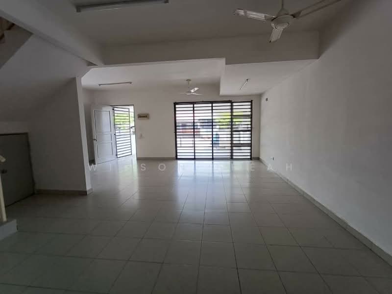 2-storey Terraced House for Rent in Taman Tangling (Simpang Ampat) - Wilson Cheah - Living Room - PropertyGuru.com.my