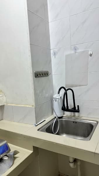 Puri Aiyu untuk Untuk Disewa - RM 1,600 /bulan, Mac 2026 - Kitchen - PropertyGuru.com.my