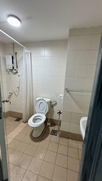 Puri Aiyu untuk Untuk Disewa - RM 1,600 /bulan, Mac 2026 - Bathroom - PropertyGuru.com.my