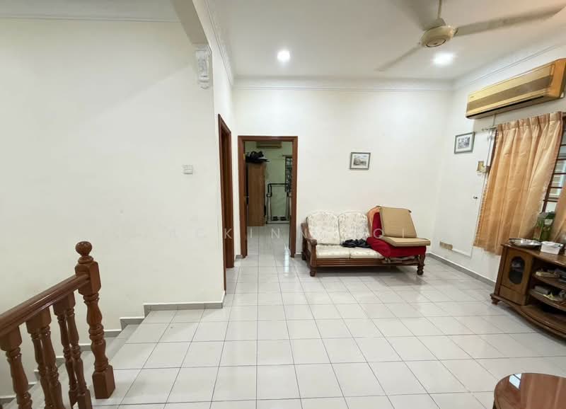 For Sale - Partly Renovated & Fully Extended 2 Sty Semi D Kampung Jawa Klang