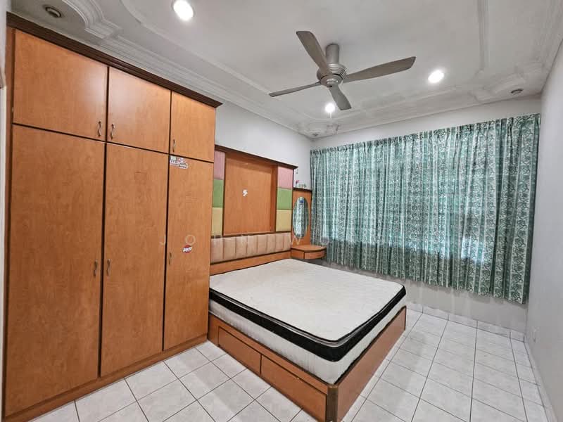 Flat for Rent at Taman Perling - John Wong - Bedroom - PropertyGuru.com.my