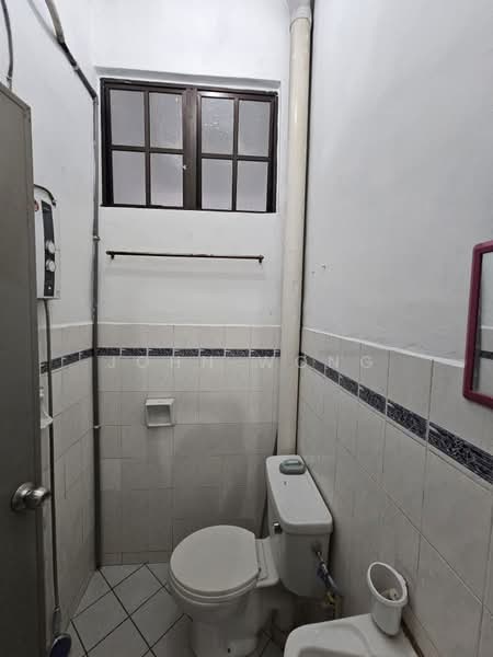 Flat for Rent at Taman Perling - John Wong - Bathroom - PropertyGuru.com.my