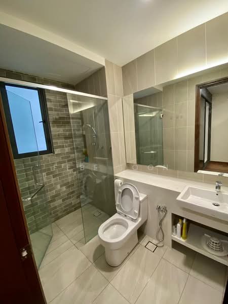 Condominium for Rent at Queens Residences Q1 @ Queens Waterfront - Febe Soon - Bathroom - PropertyGuru.com.my