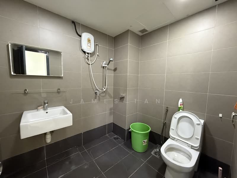 Service Residence for Sale at Atria - James Tan - Bathroom - PropertyGuru.com.my