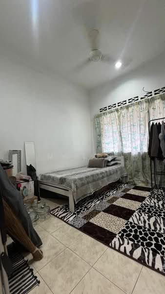 1-storey Terraced House for Sale in Selayang (Selangor) - MY Loh - Bedroom - PropertyGuru.com.my