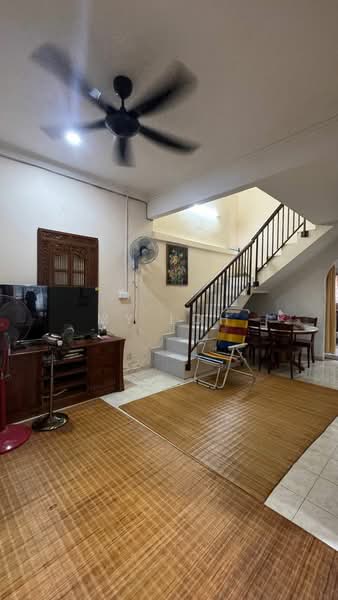 1-storey Terraced House for Sale in Selayang (Selangor) - MY Loh - Living Room - PropertyGuru.com.my